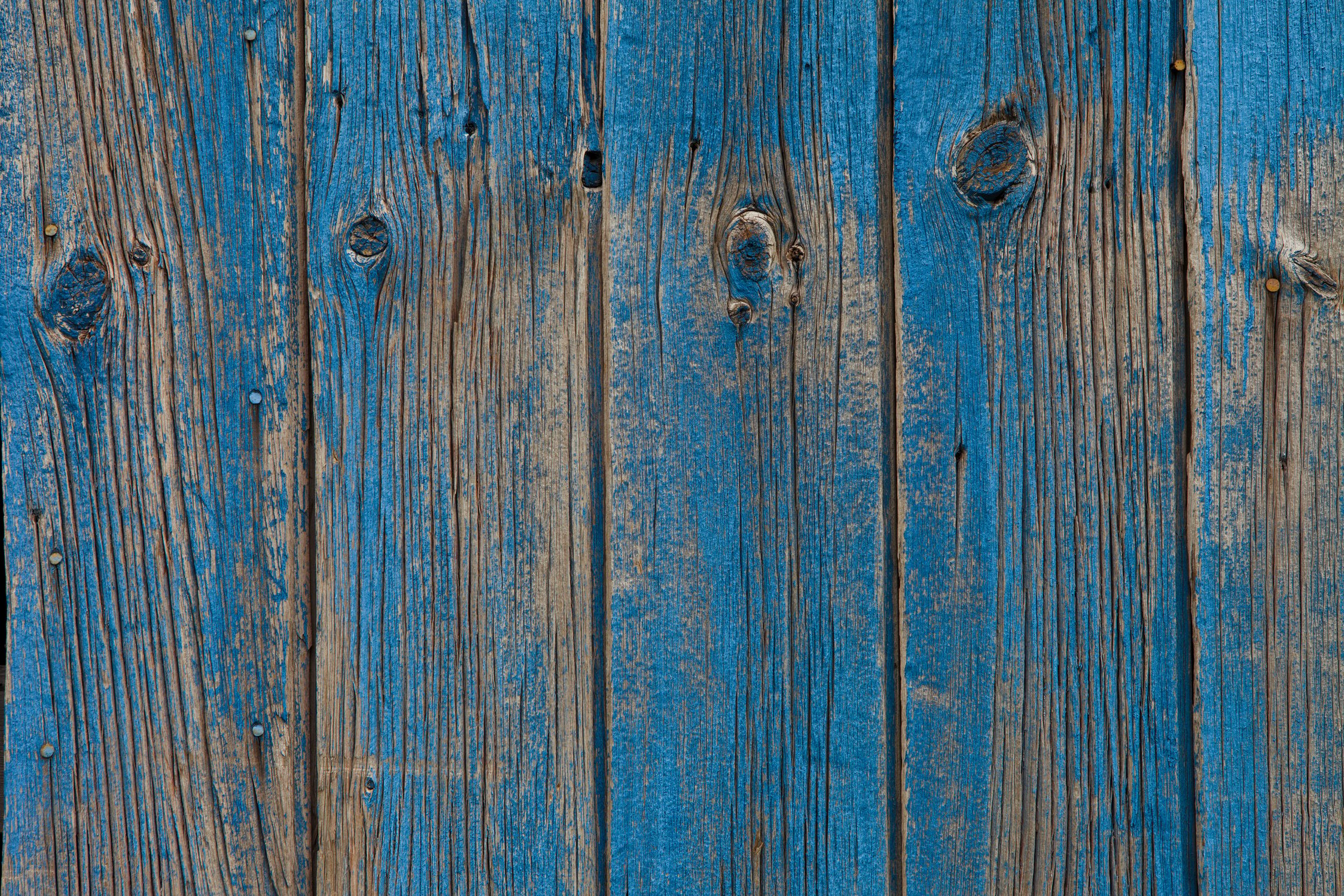 blue barn wood